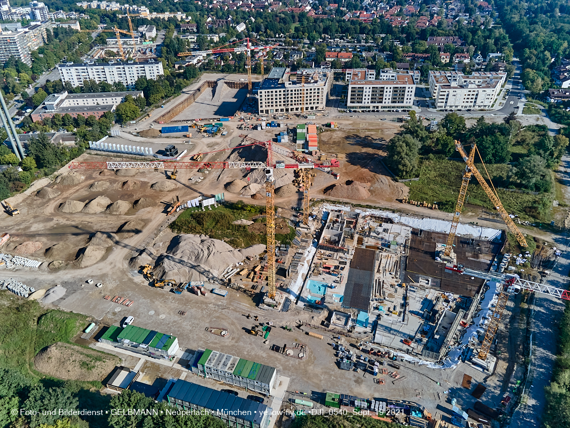 19.09.2021 - Aktuelle Luftbilder aus dem Alexisquartier und Pandion Verde in Neuperlach in München 19.09.2021 - Aktuelle Luftbilder aus dem Alexisquartier und Pandion Verde in Neuperlach in München